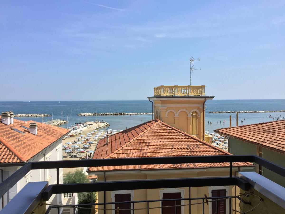 Hotel Mirabel Rimini Esterno foto