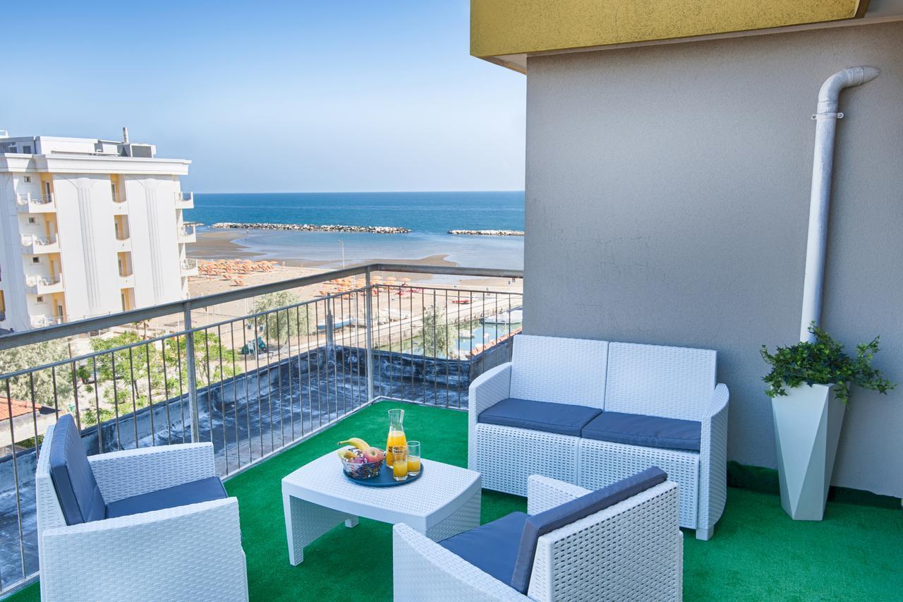 Hotel Mirabel Rimini Esterno foto
